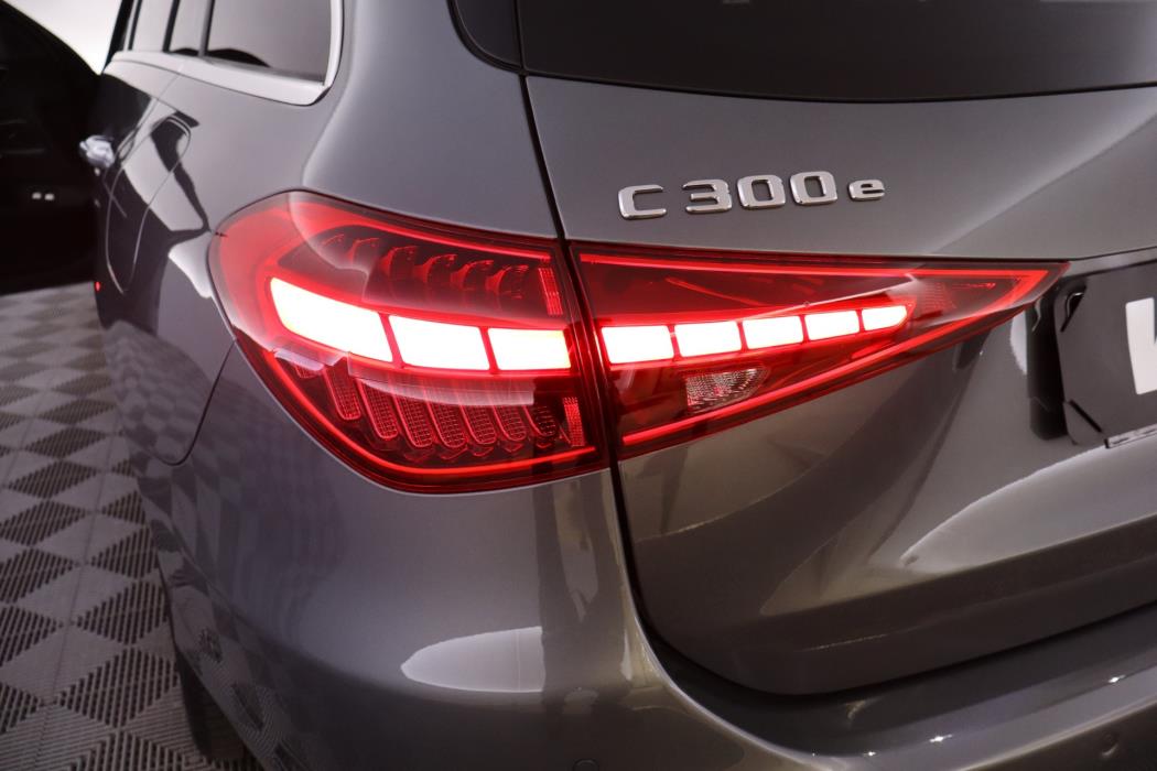 MERCEDES-BENZ C 2025