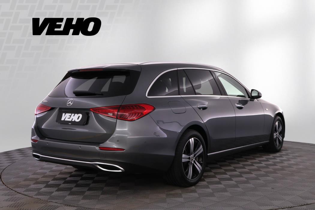 MERCEDES-BENZ C 2025