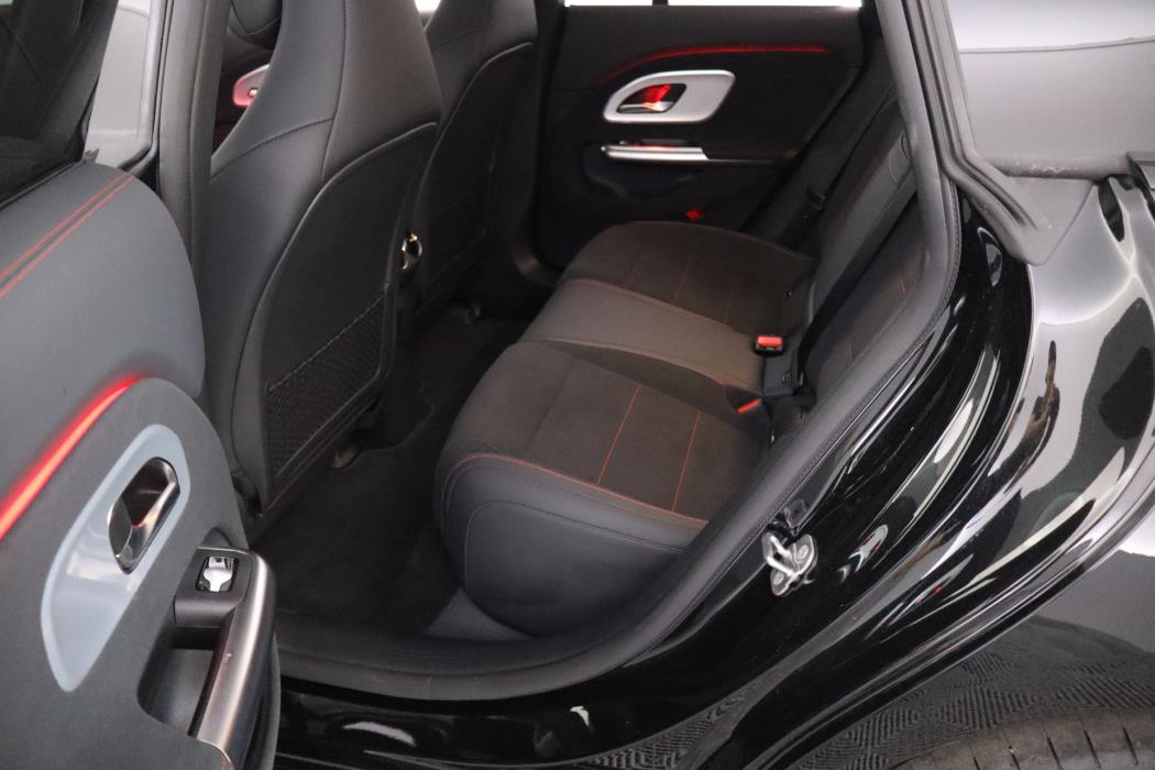 Mercedes-Benz CLA 2025
