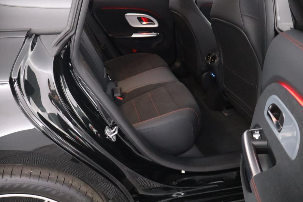 Mercedes-Benz CLA 2025