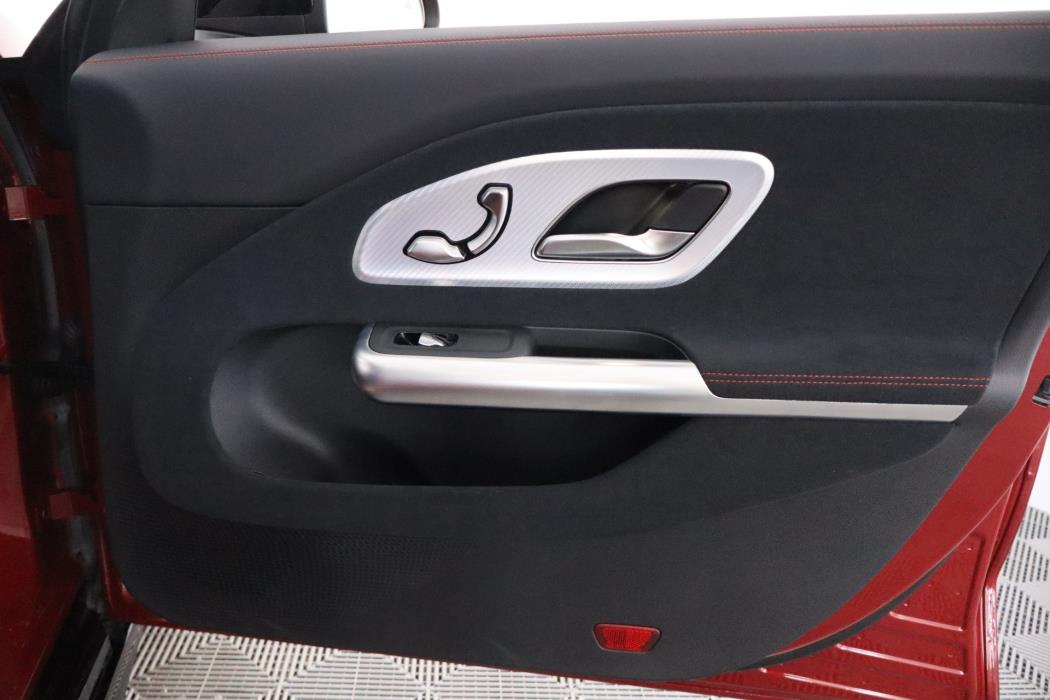 MERCEDES-BENZ CLA 2025