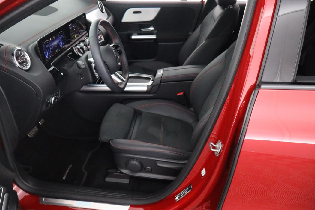 MERCEDES-BENZ EQA 2024