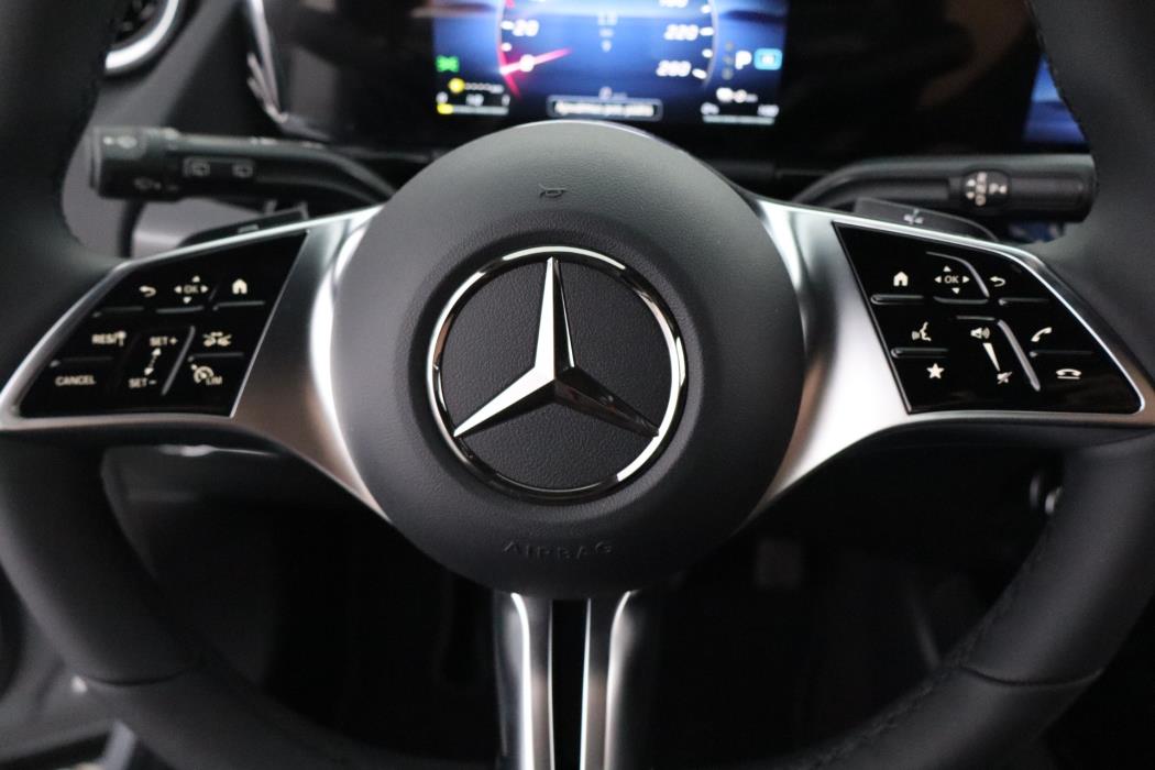 Mercedes-Benz GLA 2026