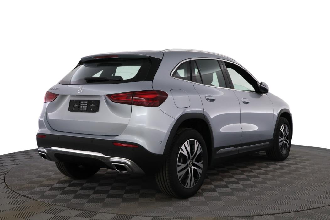 Mercedes-Benz GLA 2026