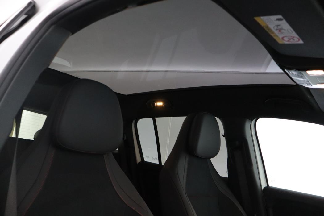 Mercedes-Benz GLB 2026
