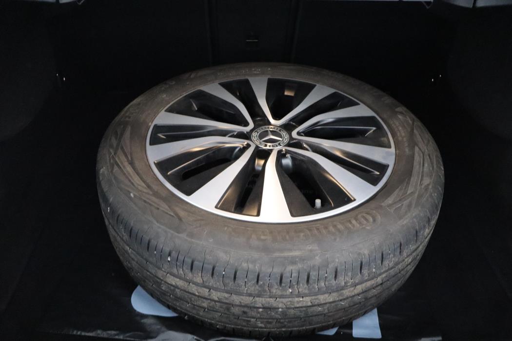 MERCEDES-BENZ A 2021