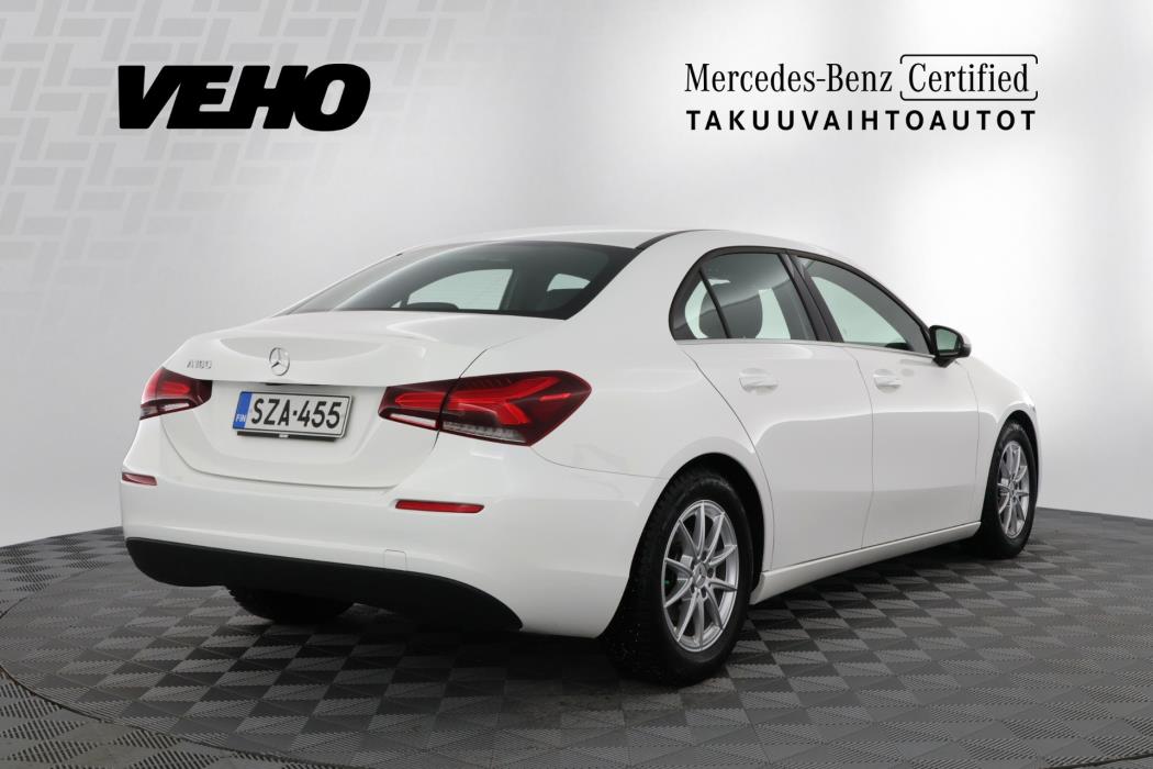 MERCEDES-BENZ A 2021