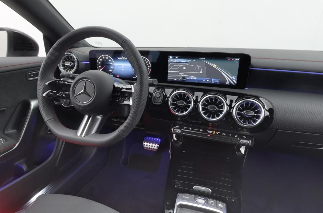 Mercedes-Benz CLA 2025