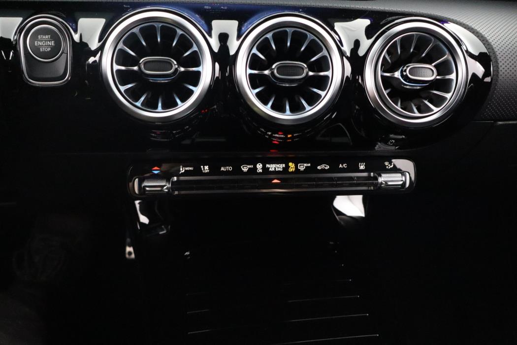 Mercedes-Benz CLA 2025