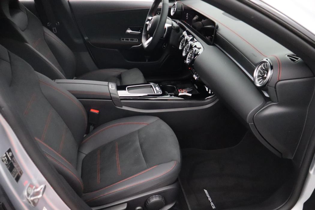 Mercedes-Benz CLA 2025