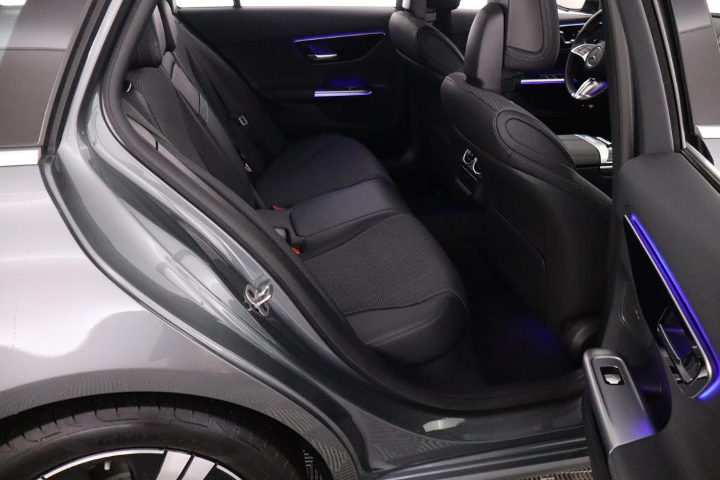 Mercedes-Benz C 2025