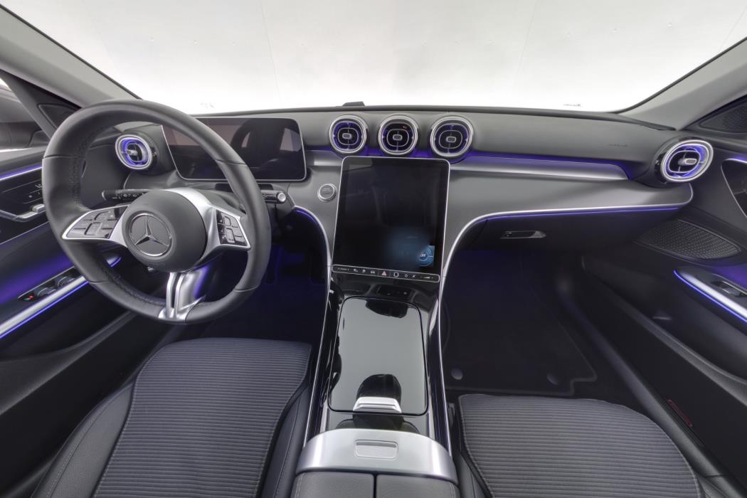 Mercedes-Benz C 2025