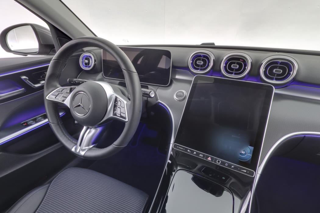 Mercedes-Benz C 2025