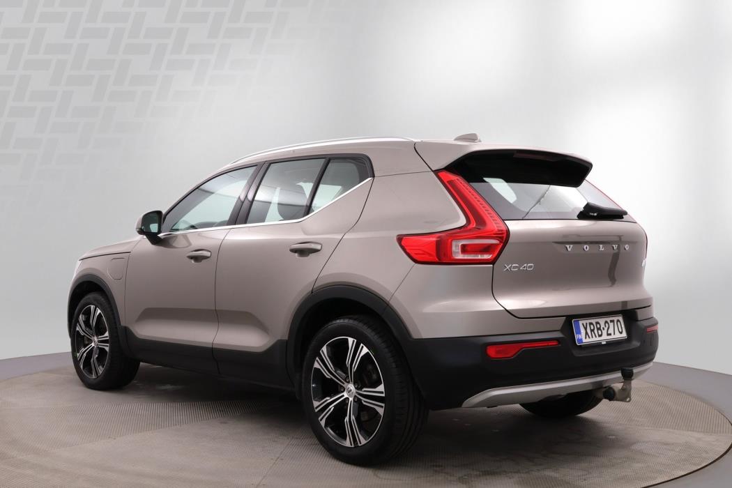 VOLVO XC40 2022