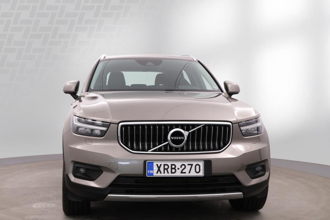 VOLVO XC40 2022