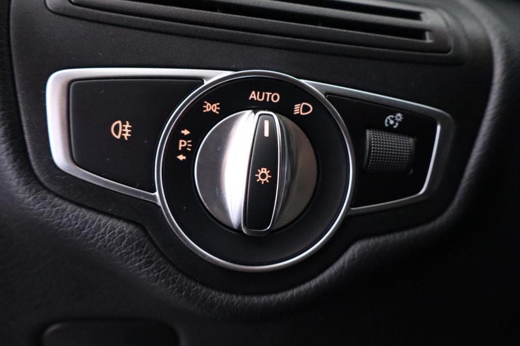 MERCEDES-BENZ V 2020