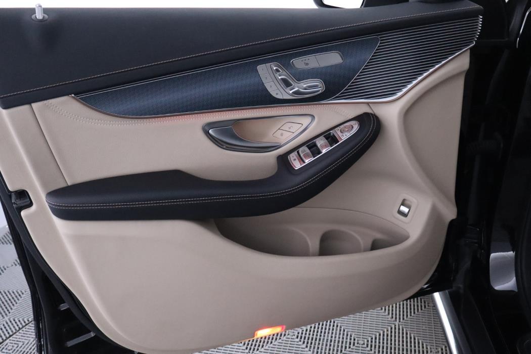 MERCEDES-BENZ EQC 2020