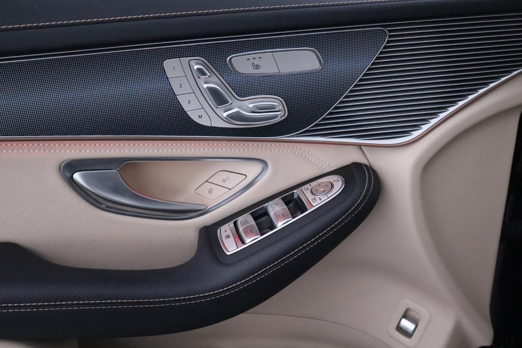 MERCEDES-BENZ EQC 2020