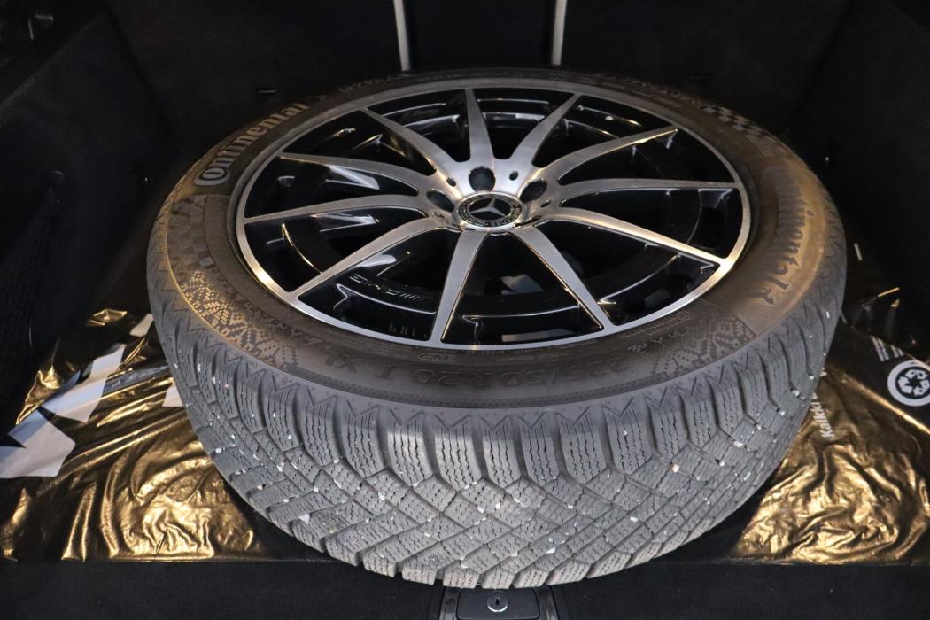 MERCEDES-BENZ EQC 2020