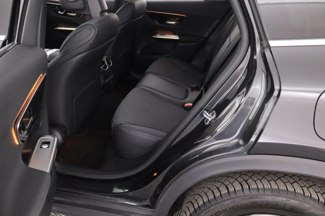 Mercedes-Benz GLC 2025