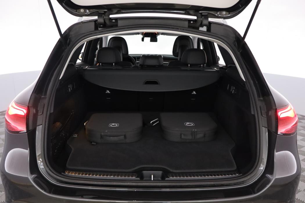 Mercedes-Benz GLC 2025