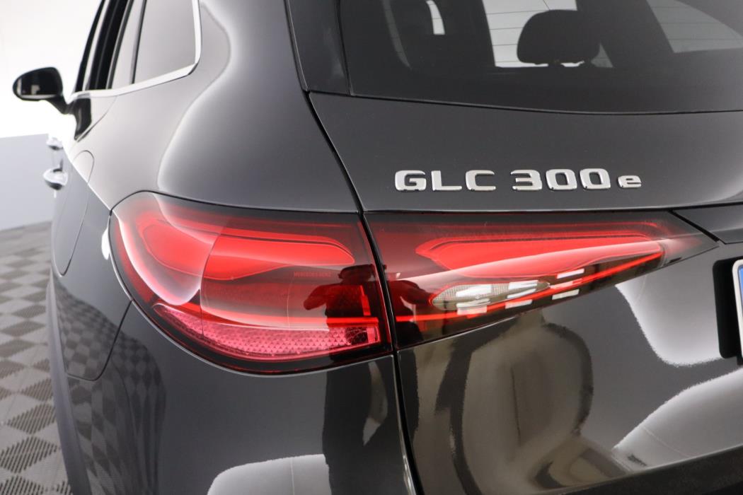 Mercedes-Benz GLC 2025