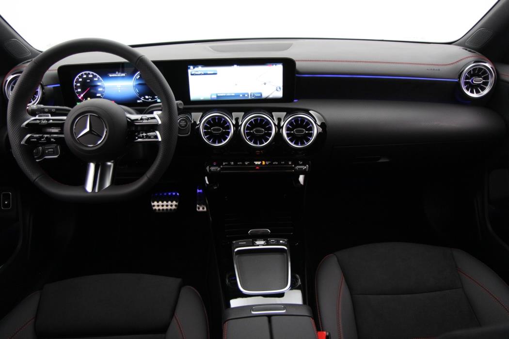 Mercedes-Benz CLA 2025