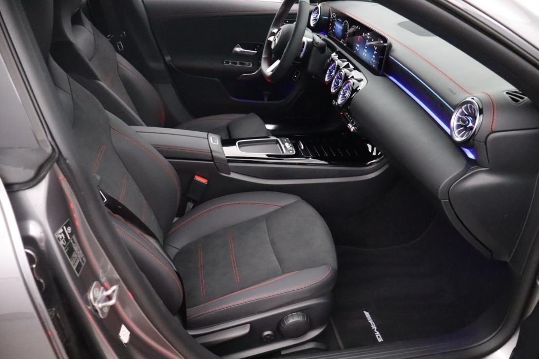 Mercedes-Benz CLA 2025