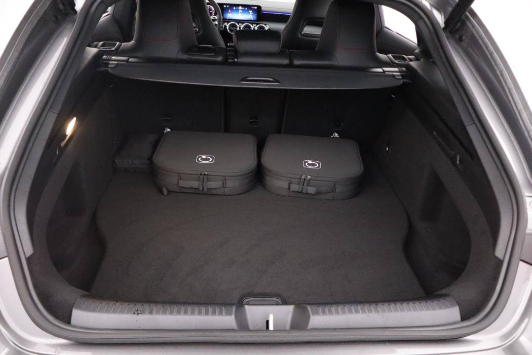 Mercedes-Benz CLA 2025