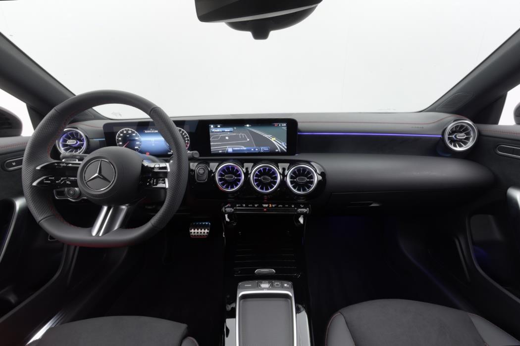 Mercedes-Benz CLA 2025