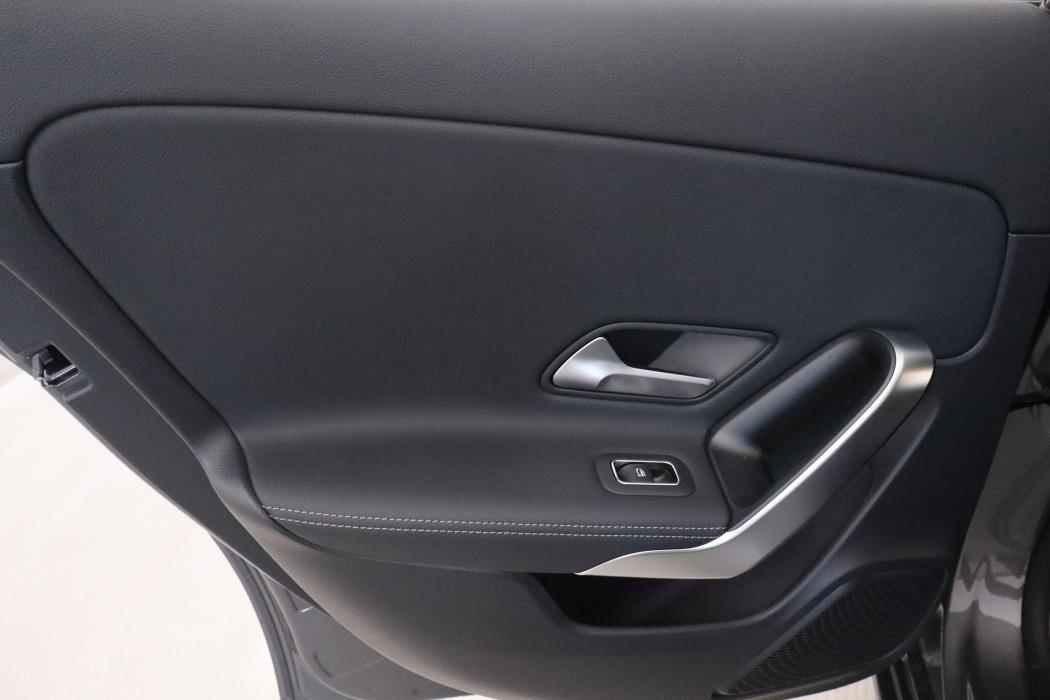 Mercedes-Benz A 2025