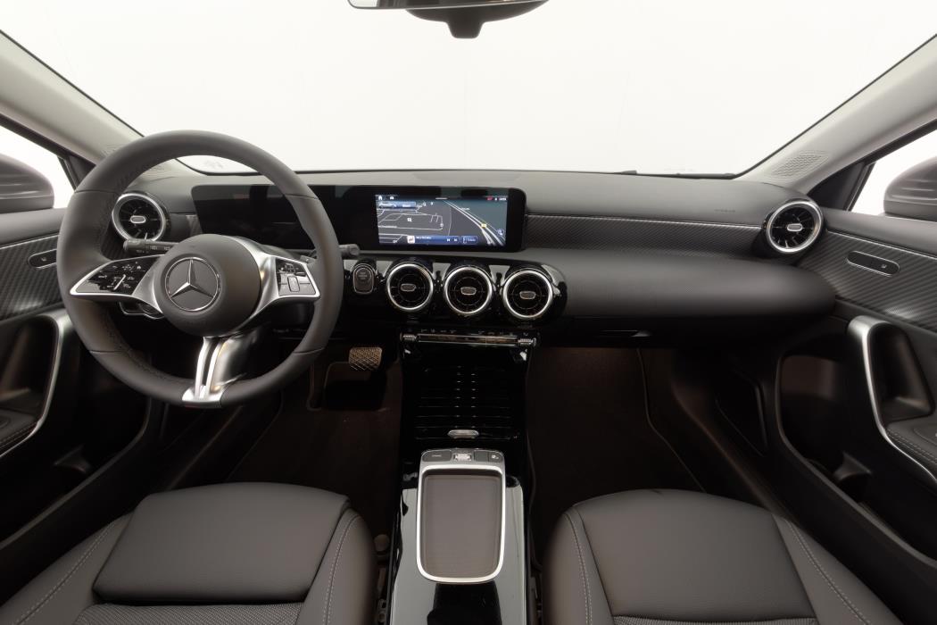 Mercedes-Benz A 2025