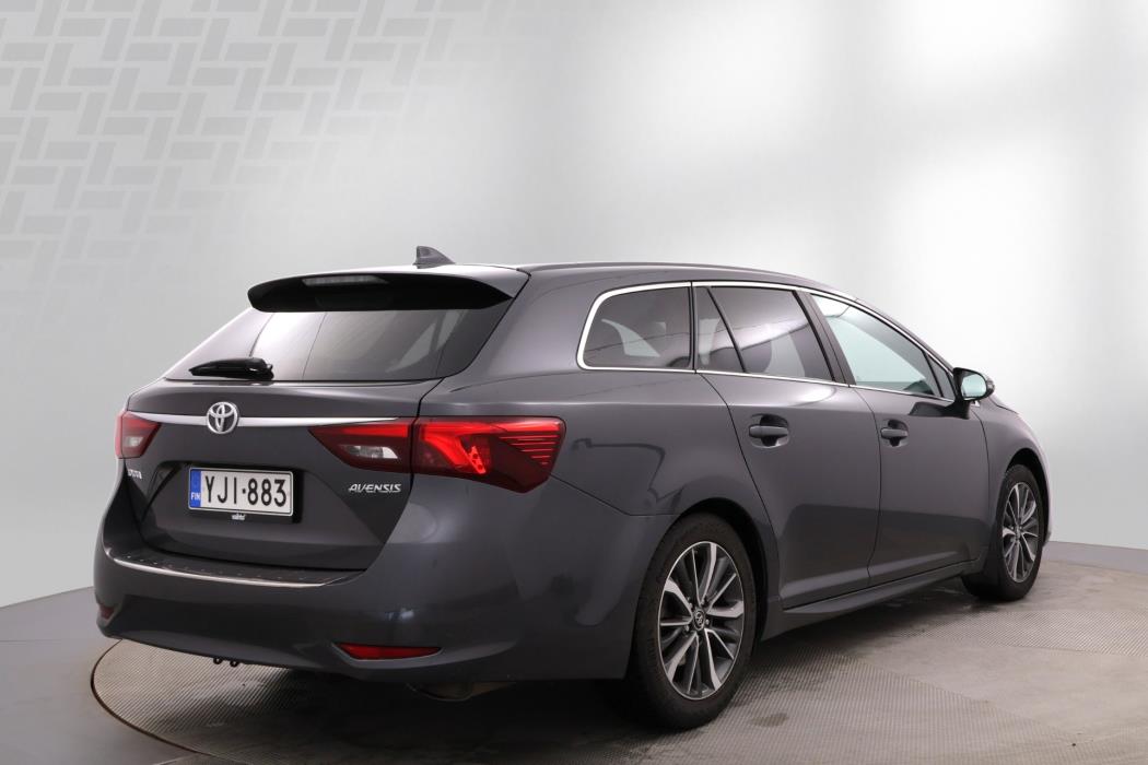 TOYOTA Avensis 2016