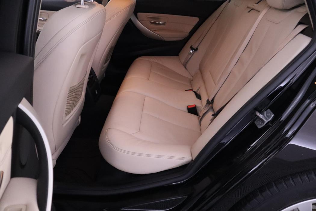 BMW 320 2017