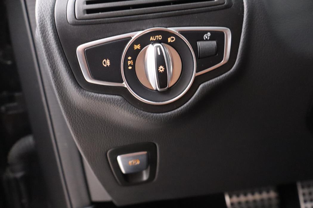 MERCEDES-BENZ GLC 2022