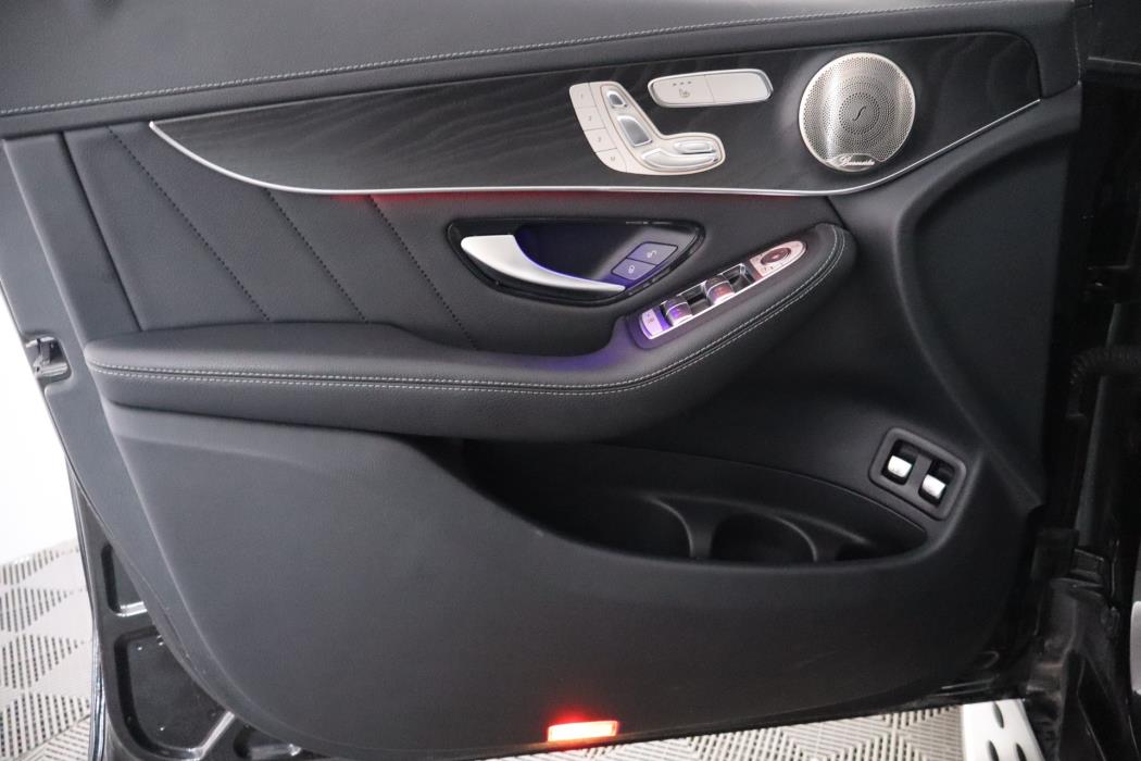 MERCEDES-BENZ GLC 2022