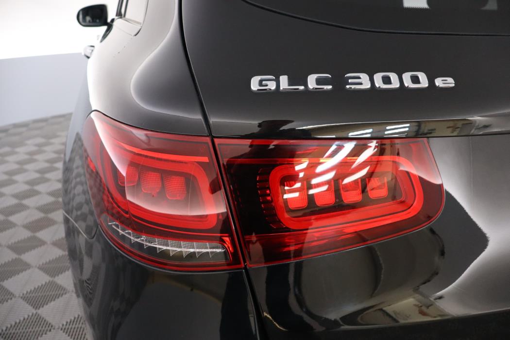 MERCEDES-BENZ GLC 2022