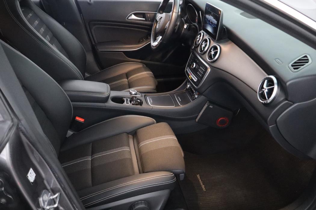 MERCEDES-BENZ CLA 2019