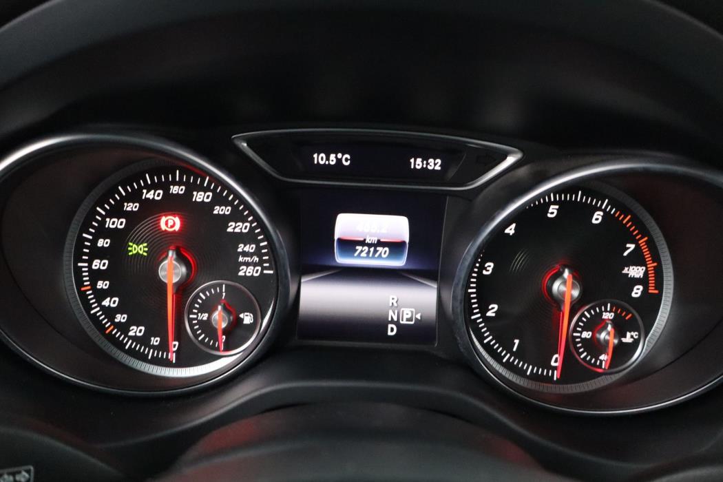 MERCEDES-BENZ CLA 2019