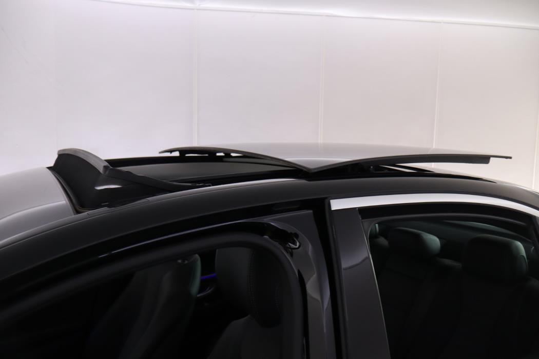 MERCEDES-BENZ E 2023