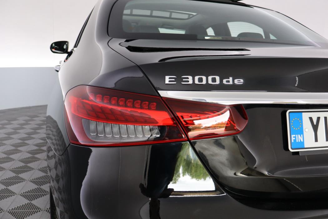 MERCEDES-BENZ E 2023