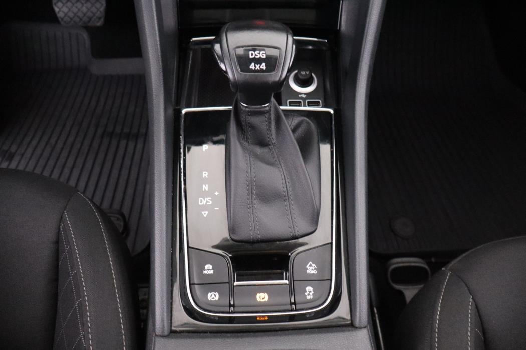 SKODA Karoq 2019