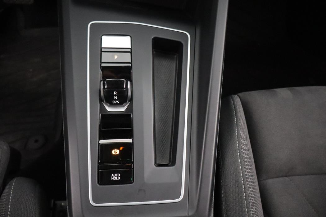 VOLKSWAGEN GOLF 2020