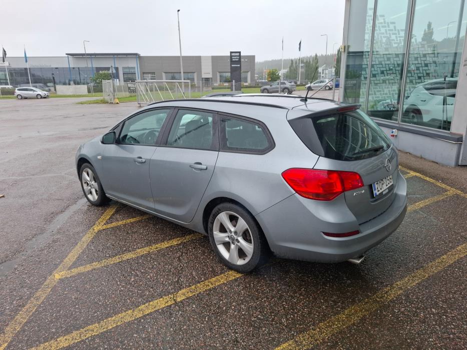 OPEL ASTRA 2012