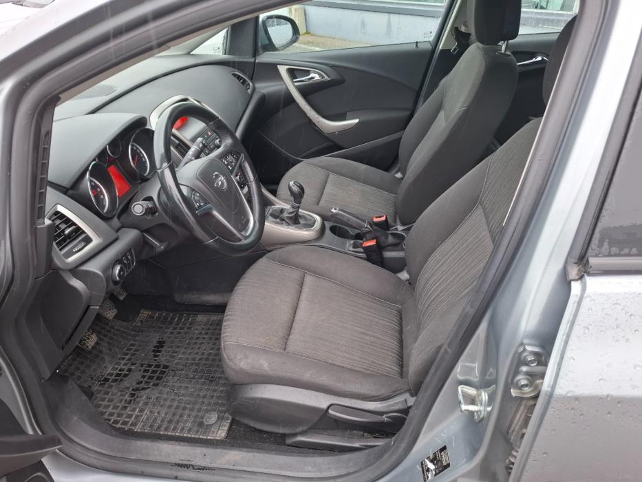 OPEL ASTRA 2012