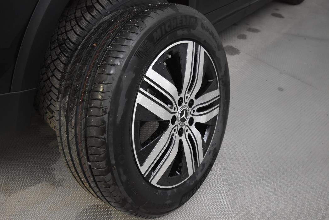 Mercedes-Benz EQB 2025