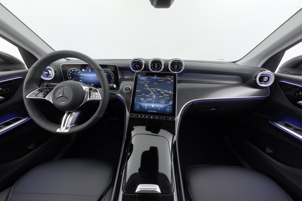 Mercedes-Benz GLC 2025