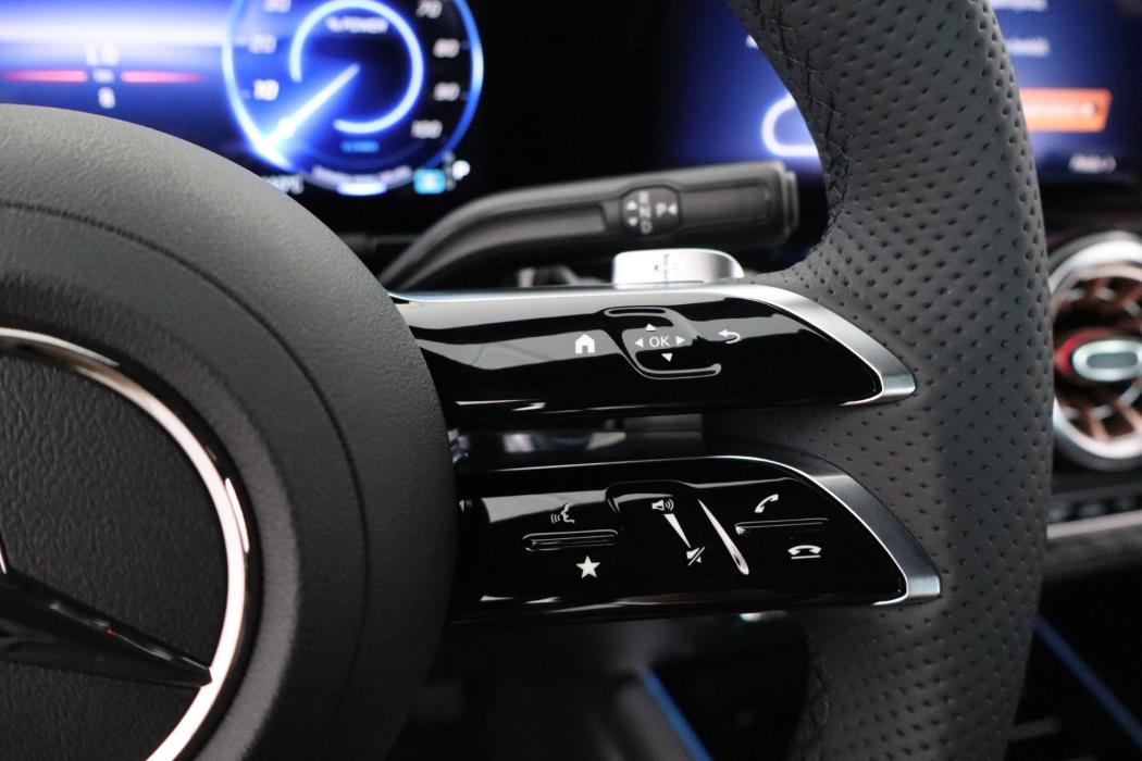 Mercedes-Benz EQA 2025