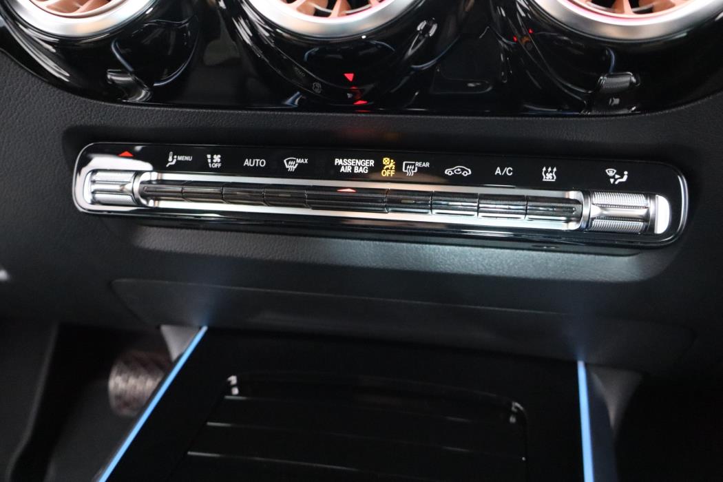 Mercedes-Benz EQA 2025