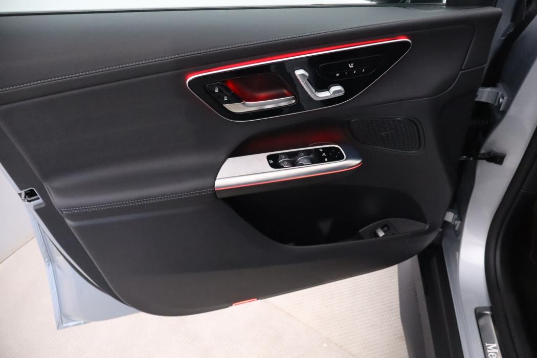 Mercedes-Benz GLC 2025